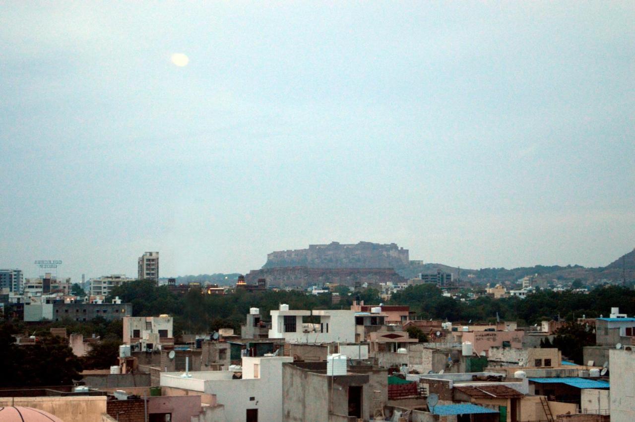 Hotelier Hosts - A Home Stay Jodhpur  Bagian luar foto